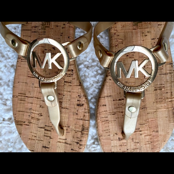 Michael Kors Slides Sandals / Flip Flops. Size 6 - Picture 5 of 9